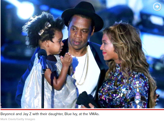 Beyonce, Jay Z, and Blue Ivy on Stage at the VMAs