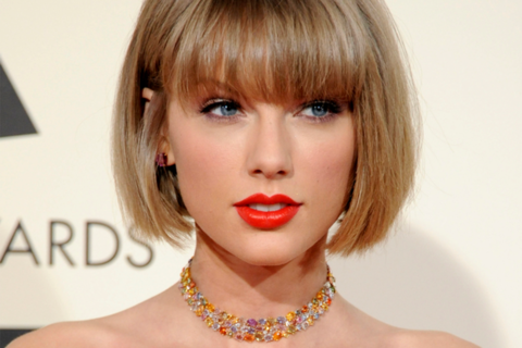 What Taylor Swift And Travis Kelce's Body Language Reveals About Their